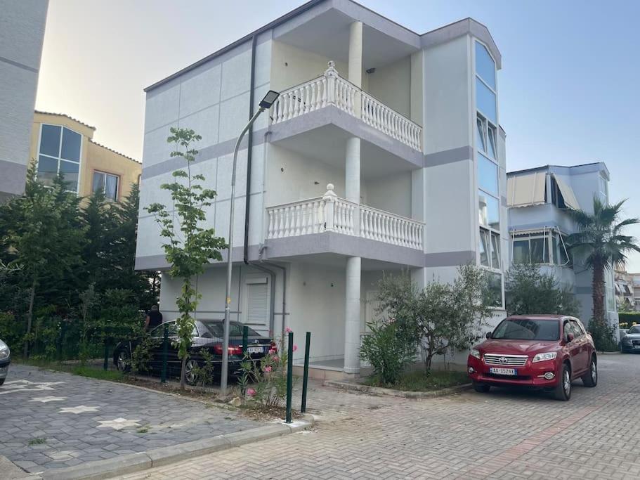 Near Beach, With Garden Ferienhaus